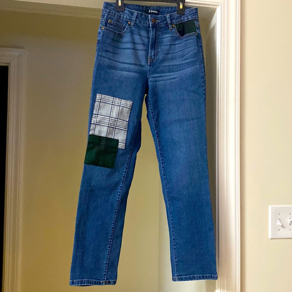 d.jeans Women’s Size 6 Girlfriend Mid Rise Jeans NWOT w/Cool Plaid Patches